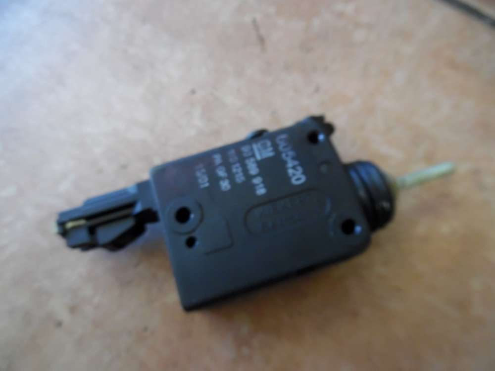 Opel Zafira A Stellmotor Tankklappe 90589918