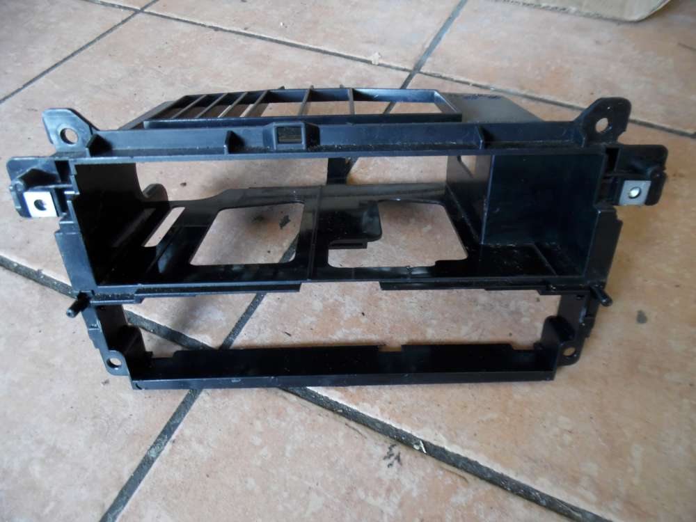 BMW 3er E46 Mittelkonsole Halter Einbaurahmen 8196112