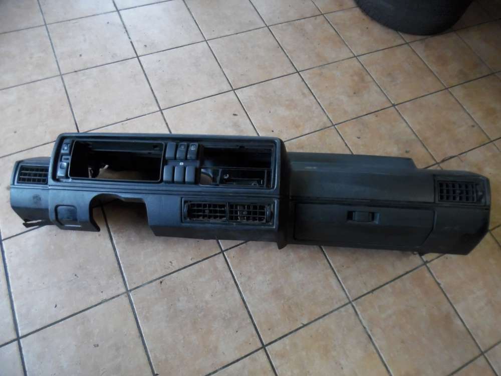 VW Golf II Armaturenbrett, Handschuhfach, Schalter und Luftd?sen 191857002