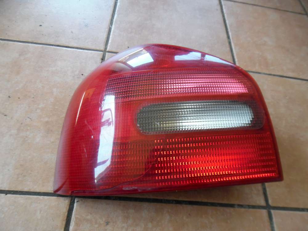 Audi A3 8L Rückleuchte Heckleuchte Links 8L0945095