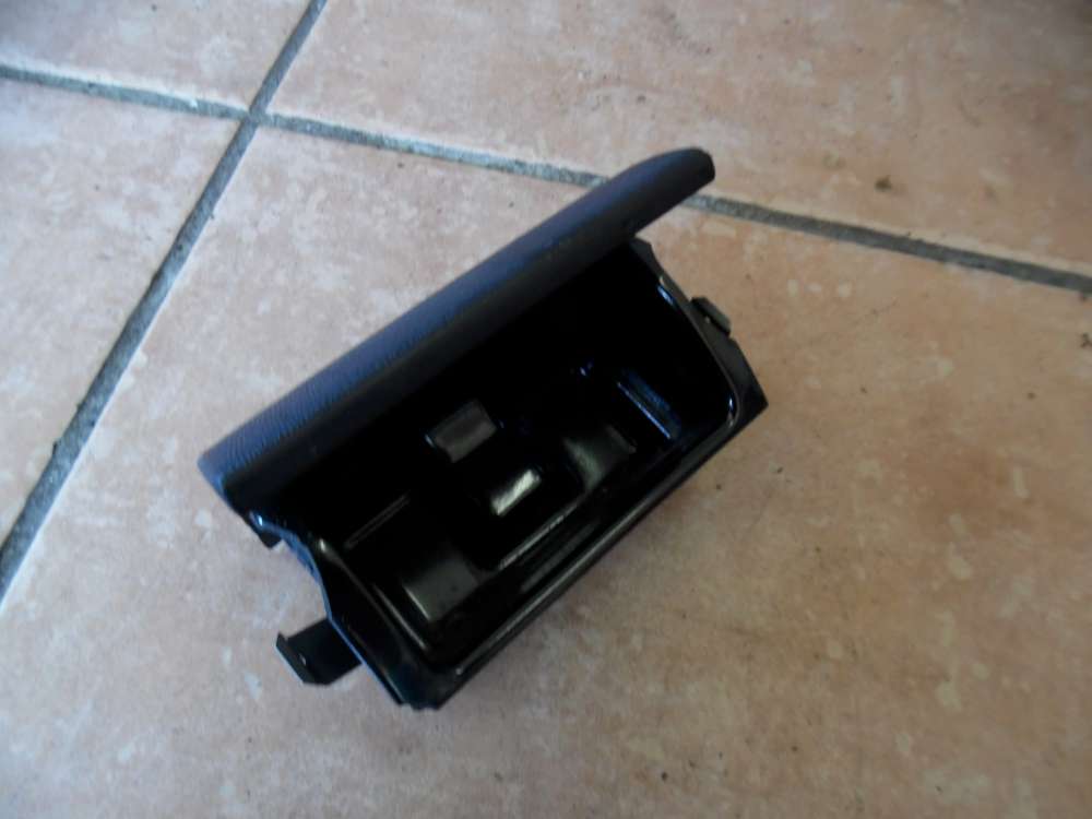 Audi A3 8L Aschenbecher Mittelkonsole Hinten 8L0857961