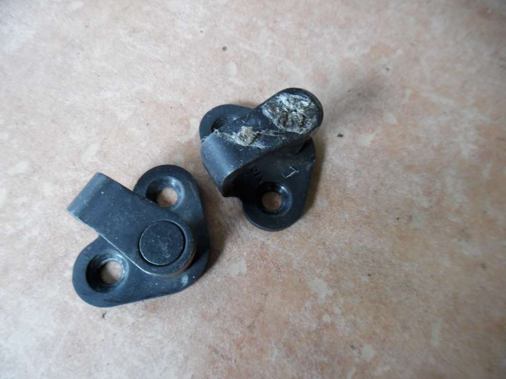 Peugeot 206 Türschließkeil Fanghaken Vorne