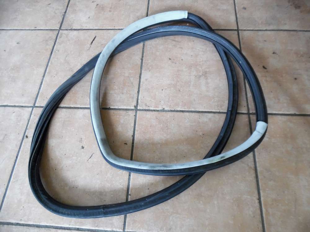 VW Golf IV Türdichtung Dichtung innen Vorne Rechts 1J4867366