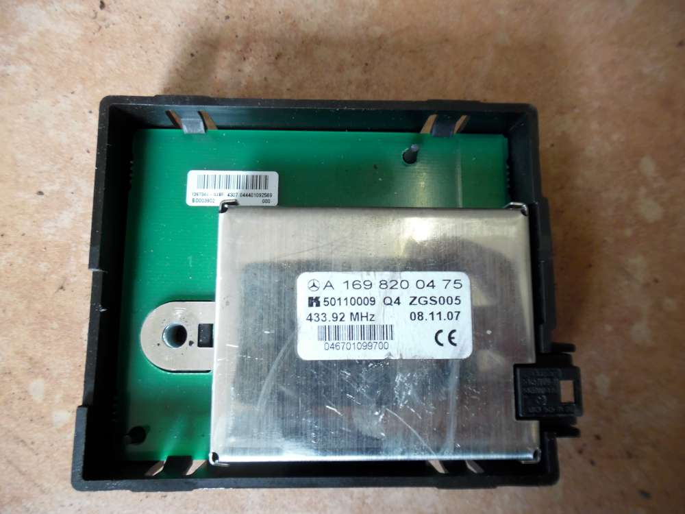 Mercedes A-Klasse W169 Antennenverstärker Steuergerät A1698200475