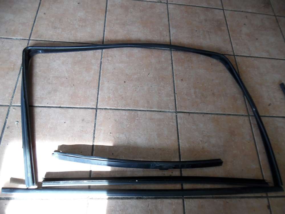 Opel Corsa D 5-Türer Fensterdichtung Scheibendichtung Vorne Rechts