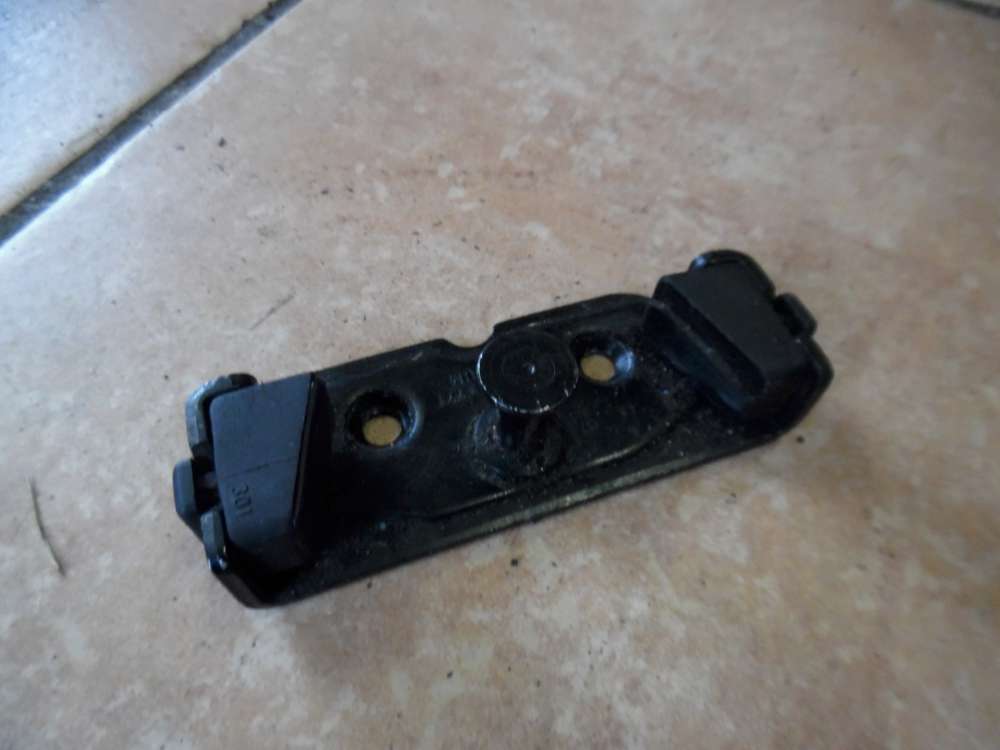 BMW E46 Schließkeil Kofferraumschloss 8203771