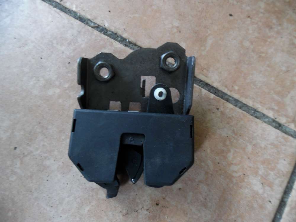BMW E46 Schloss Rücksitzbank Hinten Links 8209036