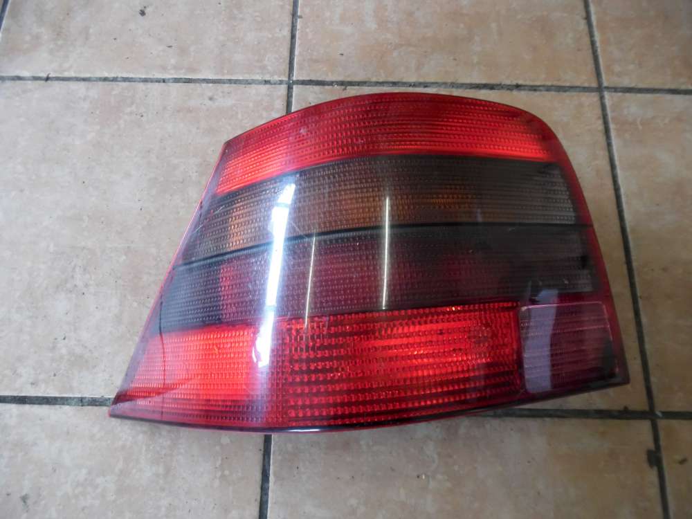 VW Golf IV 1J Rückleuchte Rücklicht Links 1J6945111