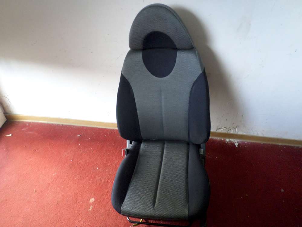 Daihatsu YRV 1.3 Orginal Sitz vorne Links fahrersitz Bj 2002
