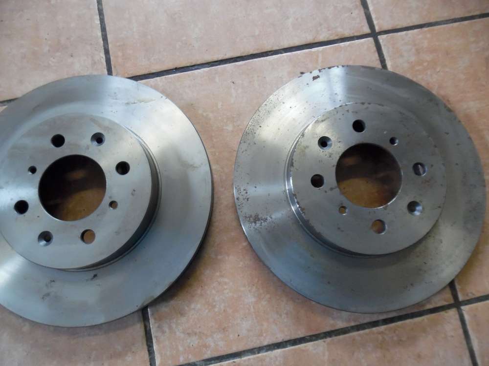 Ford Mondeo 1,6 Bremsscheibe Bosch 098647817