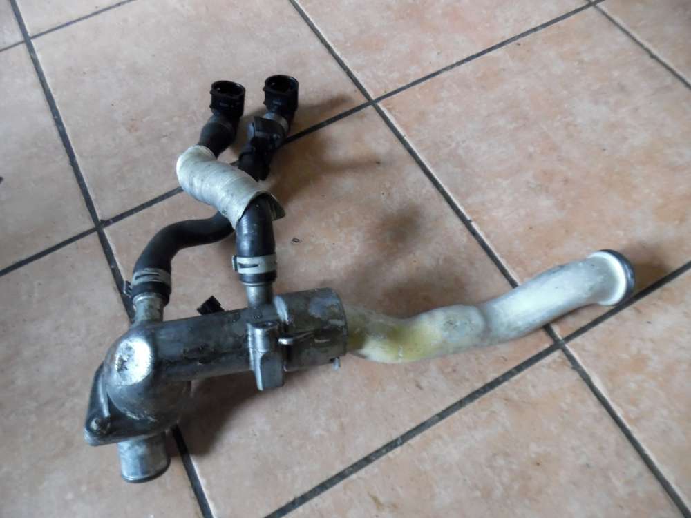 Opel Signum Vectra C Thermostatgehäuse Wasserschlauch 24415973