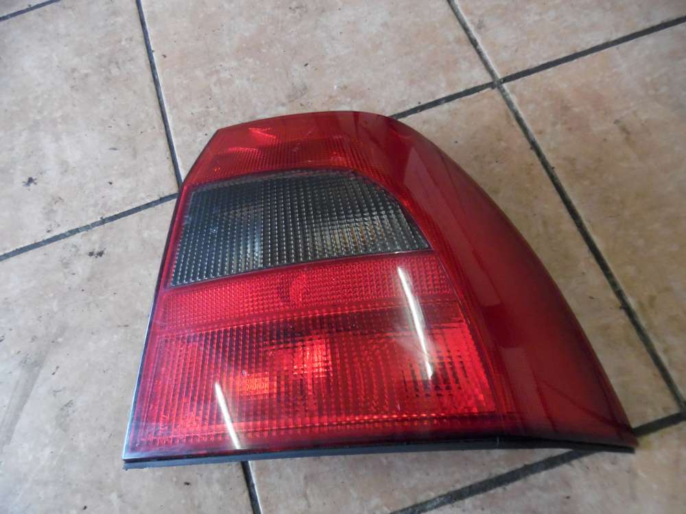 Opel Vectra B Limousine Rücklicht Rückleuchte Rechts