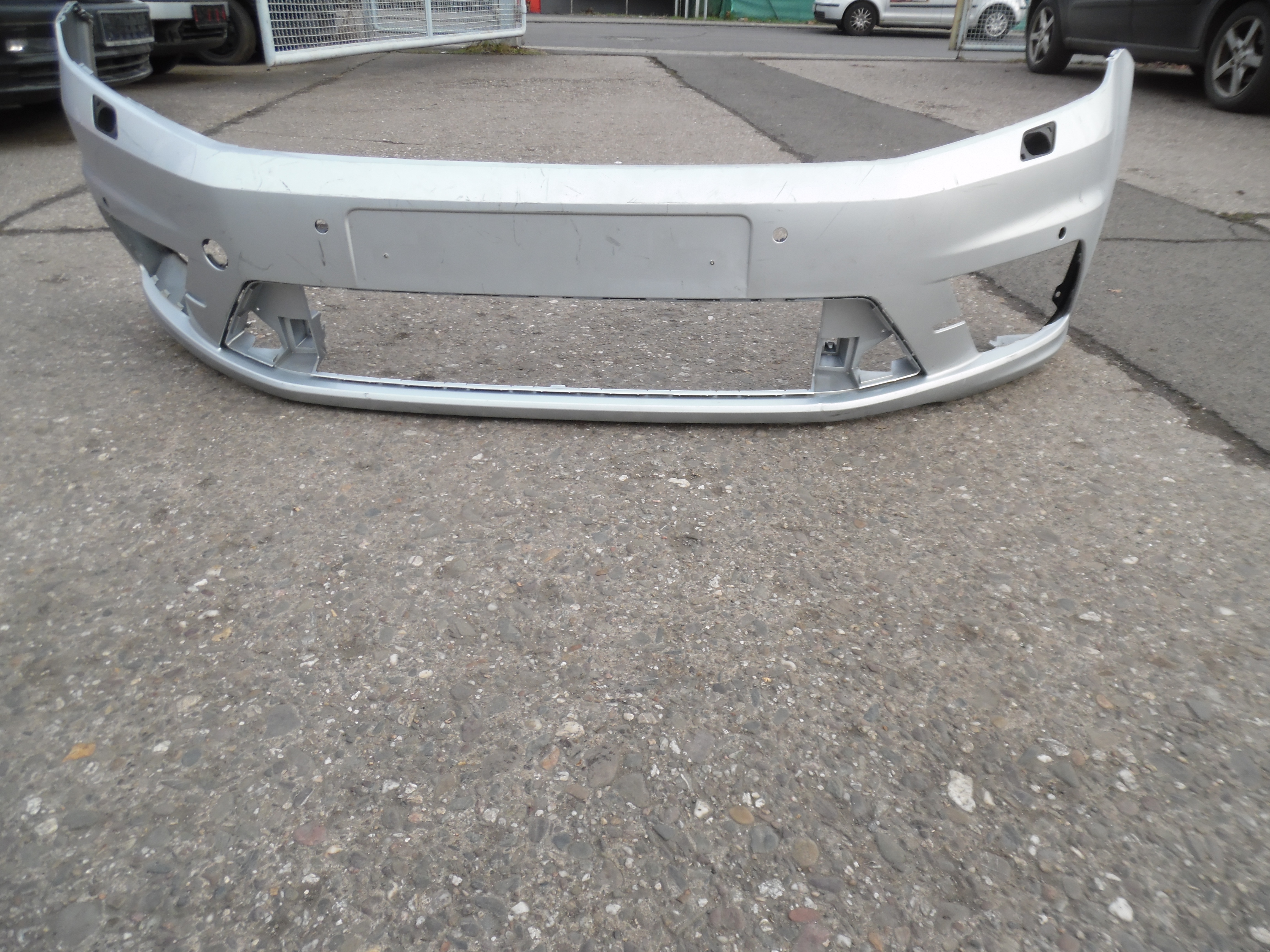 VW Caddy 2K ab-2015 Stoßstange Vorne grau 2K5807221