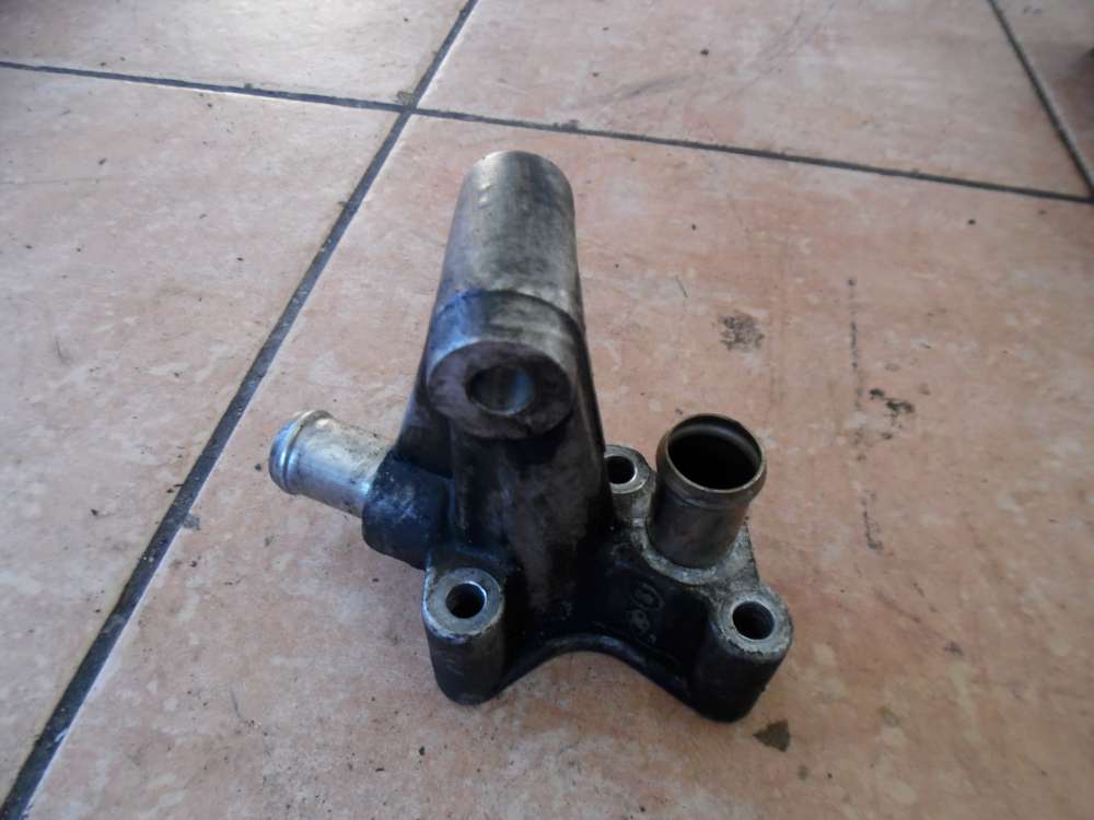 Opel Vectra B Flansch Kühlwasser Wasserschlauch 90573652