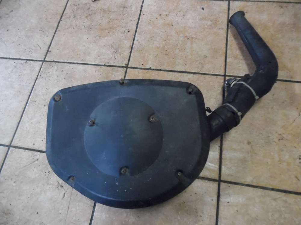 VW Golf III Luftfilterkastengehäuse mit Schlauch 030129611N 1H0129594
