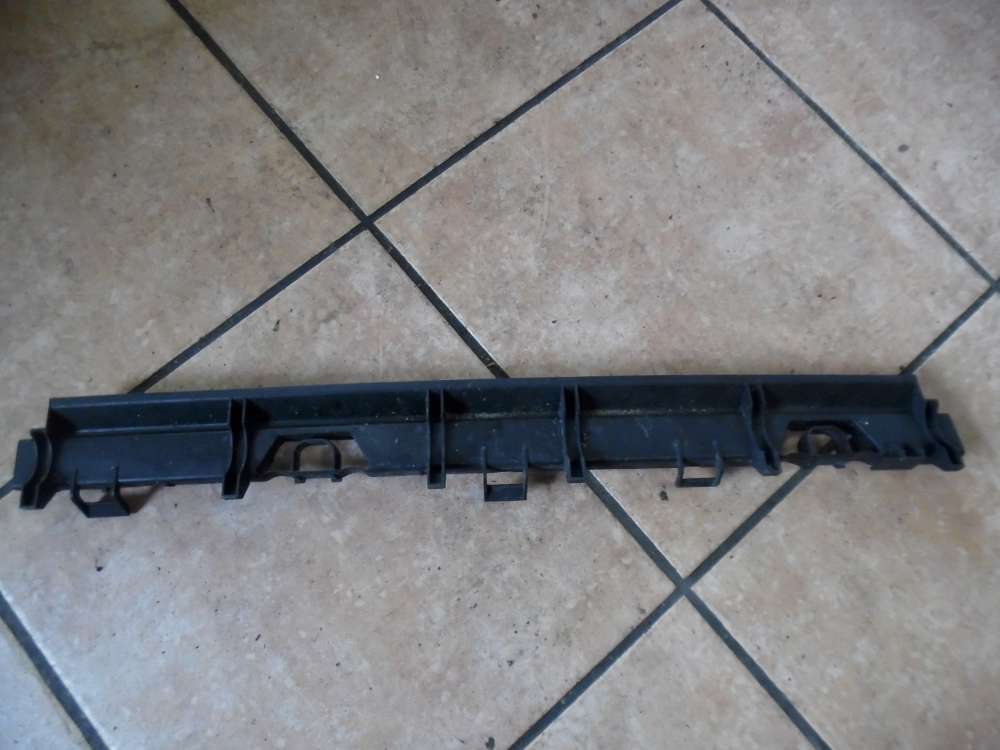 BMW E46 320d Kühler Halter Verkleidung Abdichtung unten 1436245