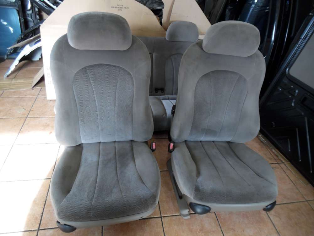 Ford Escort Sitze Innenausstattung Stoff grau
