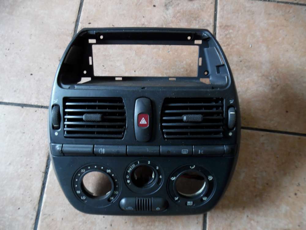 Fiat Bravo 182 Verkleidung MittelKonsole Lüftungsgitter