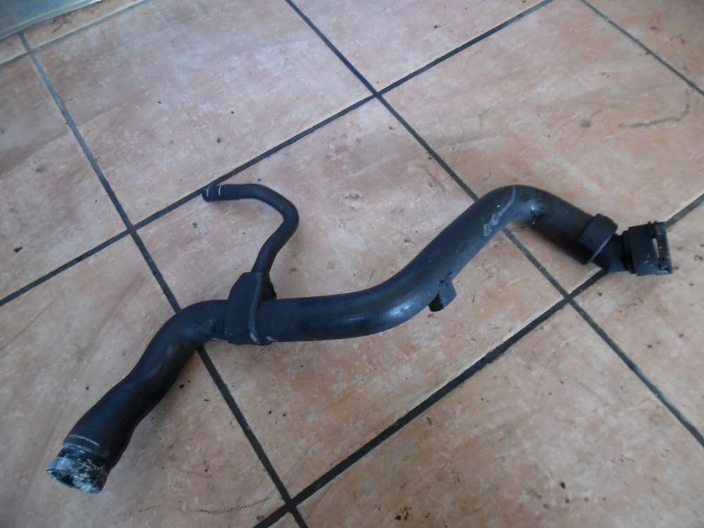 Audi A4 B5 Kühlmittelschlauch 4D0121101