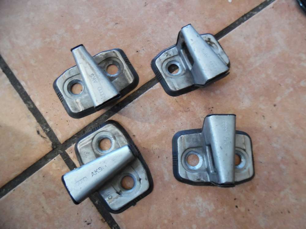AUDI A4 B5 Türfanghaken Schliesskeil
