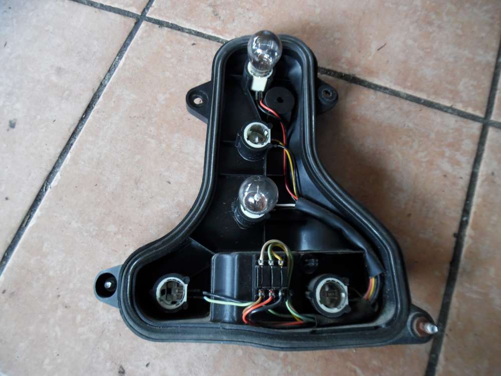 Porsche Cayenne 955 Lampenträger Heckleuchte Links 7L5945257