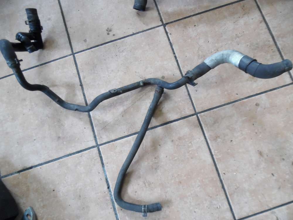 VW Golf III / IV Cabrio Wasserschlauch Schlauch 1H0121619