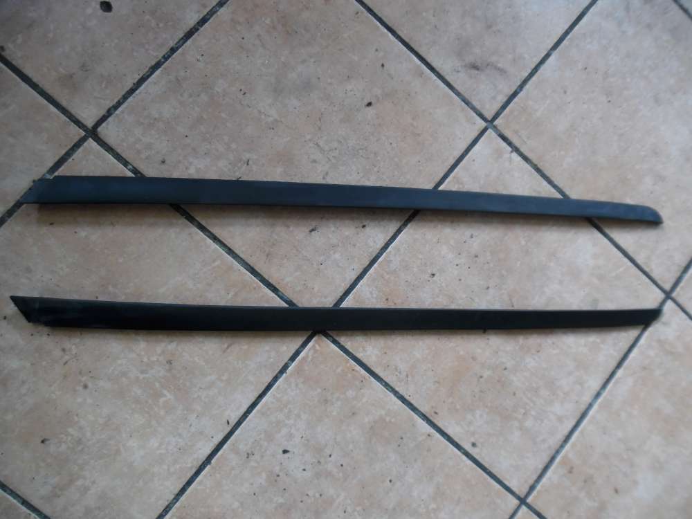 VW Golf III / IV Cabrio Leiste Frontscheibe Rechts / Links 524228133 - 524228132