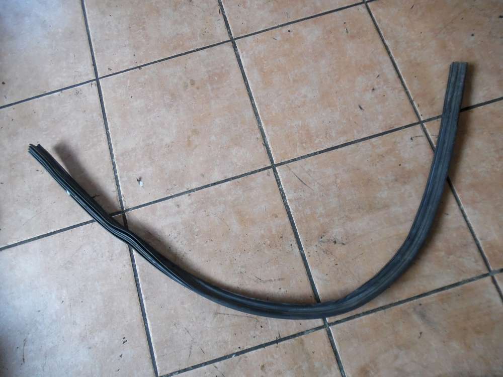 VW Golf IV 3-Türer Motorhaubedichtung Dichtung oben