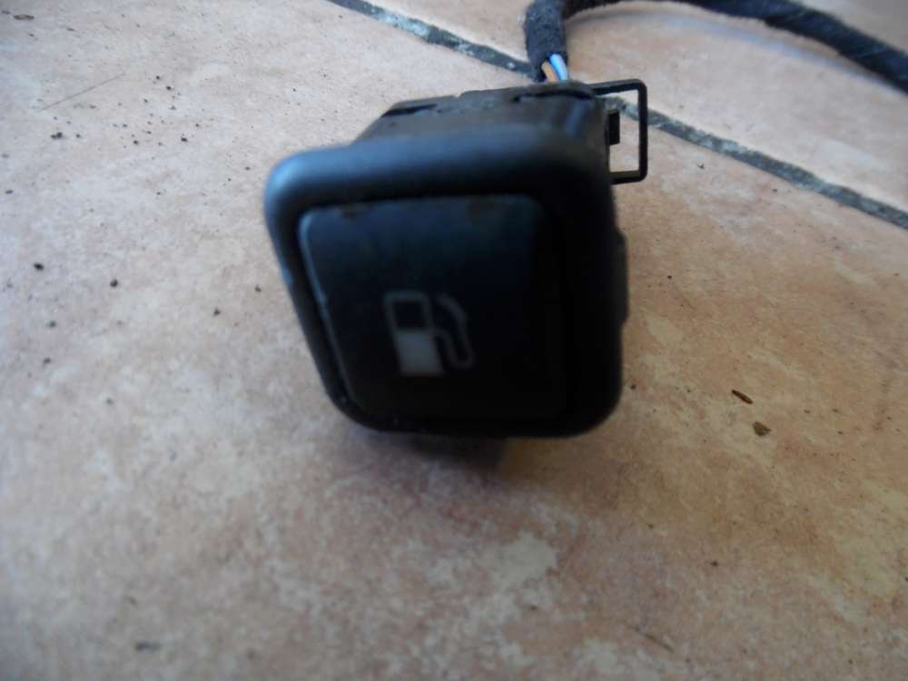 VW Golf IV 1J Schalter Tankklappe 3B0959833A
