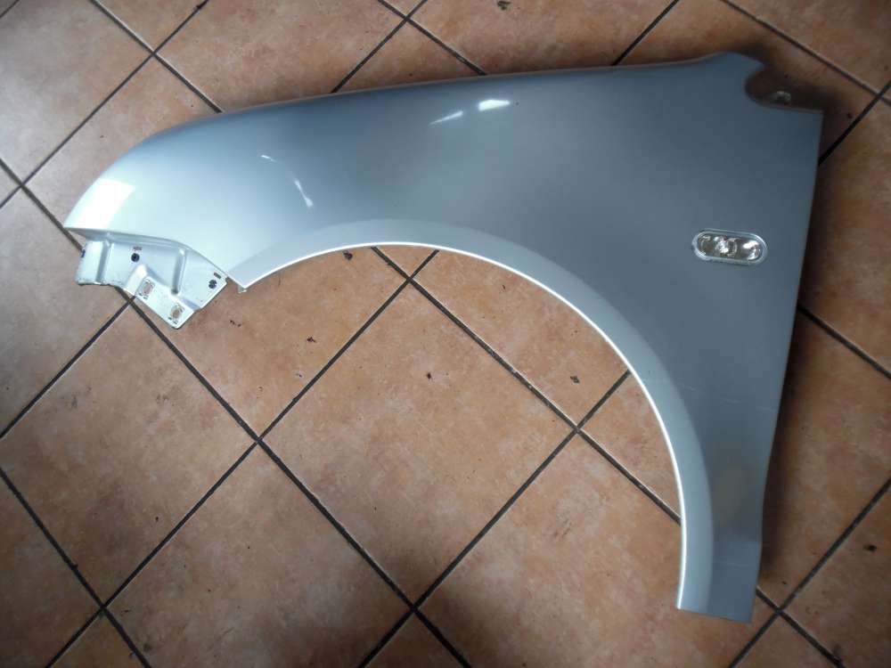 VW Polo 9N Kotflügel Vorne Links Silber LA7W
