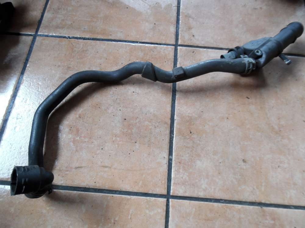 VW Tiguan 2,0 TDI Külmittelflansch Kühlwasserschlauch 03L121132 5N0121156