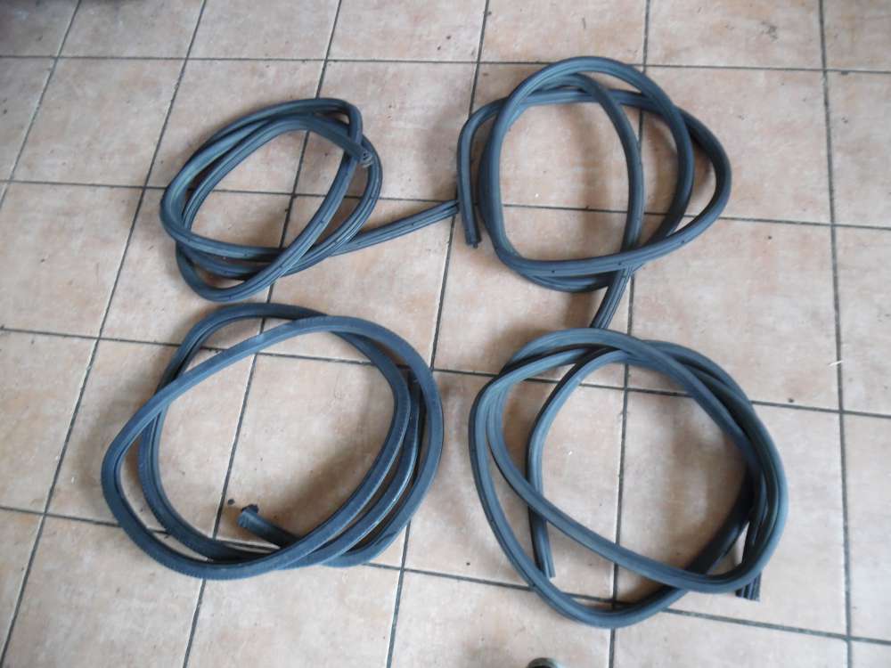 VW Golf III Türdichtung Dichtung Vorne / Hinten