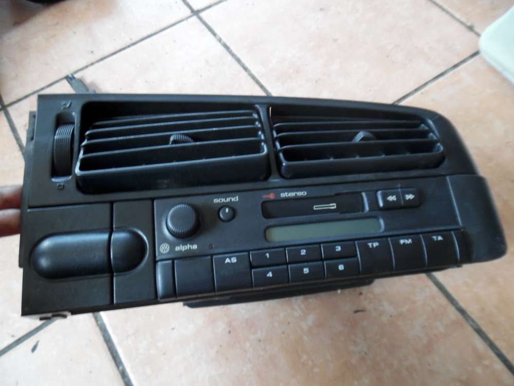 VW Golf III Lüftungsdüse mit Autoradio 1H6819736