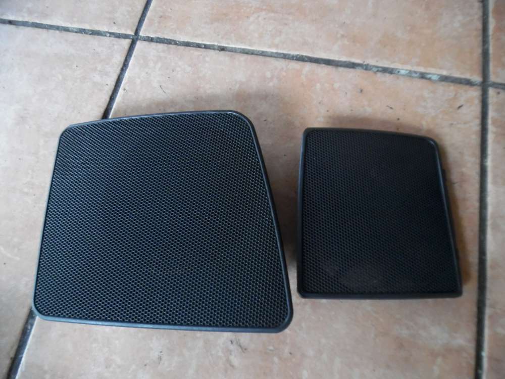 VW Golf III Abdeckung Lautsprecher Armaturenbrett 1H1857209 / 1H1857210