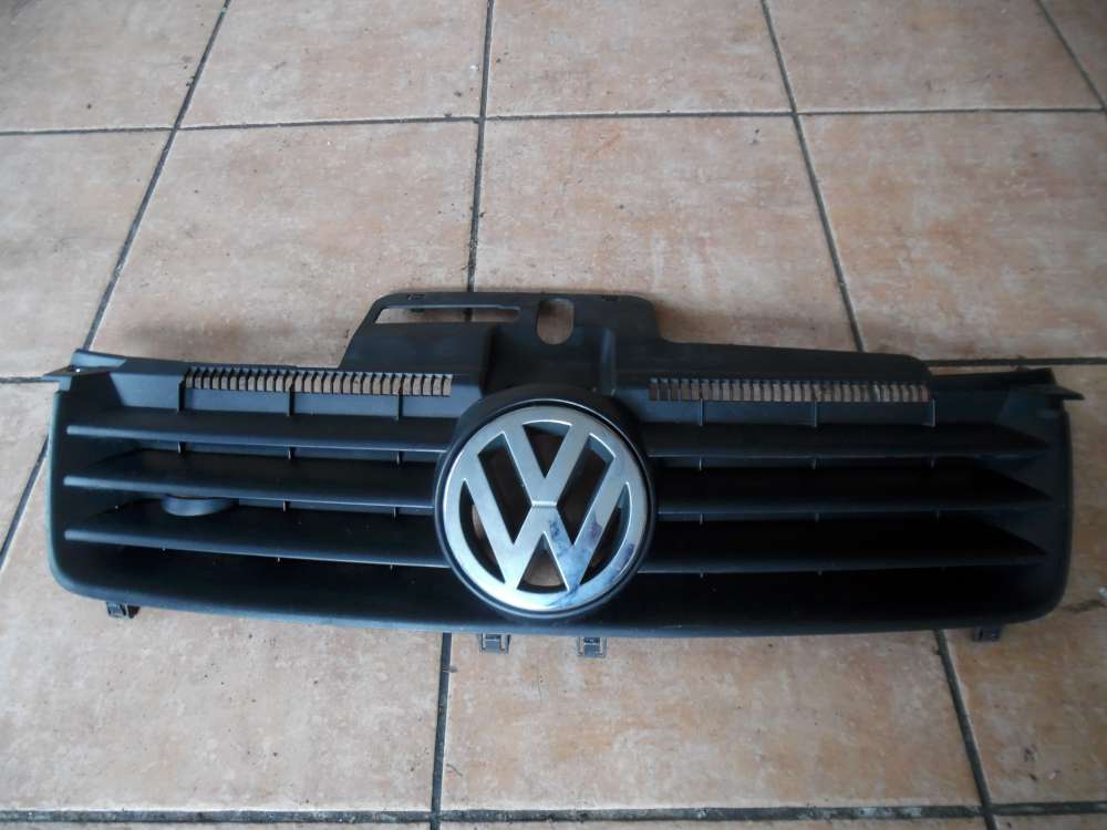VW Polo 9N Kühlergrill 6Q0853651