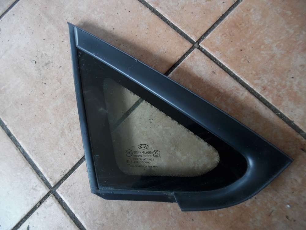 Kia Carens III Seitenscheibe Dreieckscheibe Vorne Rechts 87880-1D000