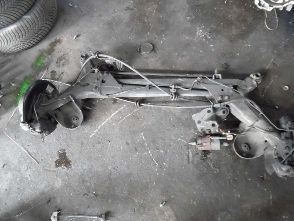 Volvo 850 2,5L Achsträger Hinterachse, Achsschenkel mit Bremssattel P9191232