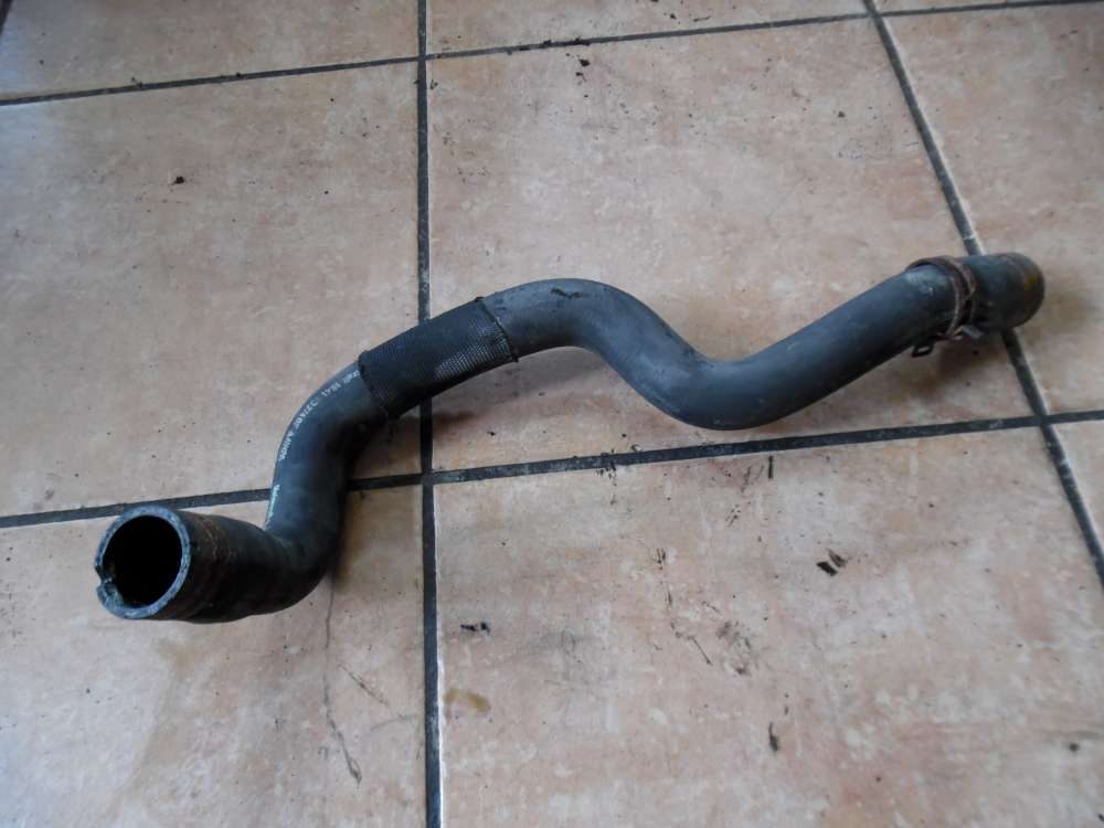 Ford Focus I Kühlwasserschlauch 1S418B274