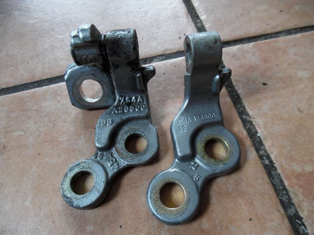 Ford Focus I Türschernier Schernier Vorne Rechts XS4AA22800