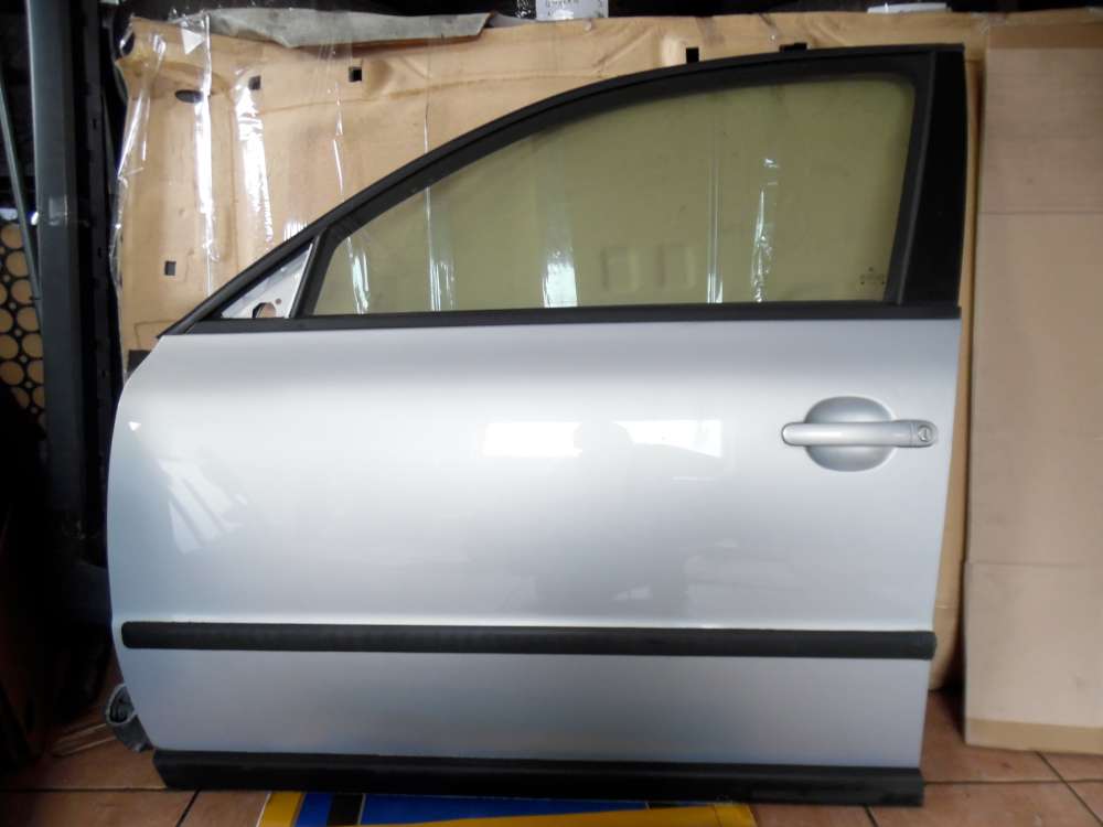 VW Passat 3B Limousine Tür Vorne Links silber : LB7Z