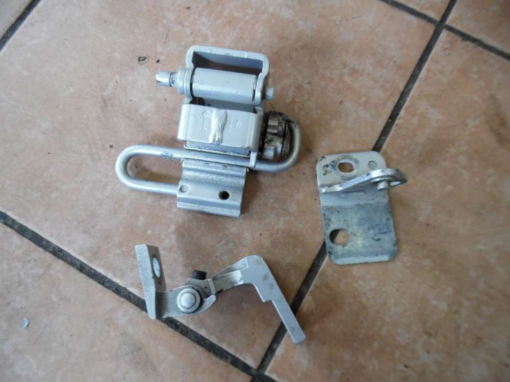 VW Passat 3B Türscharnier Scharnier Hinten Links 3B4833411B