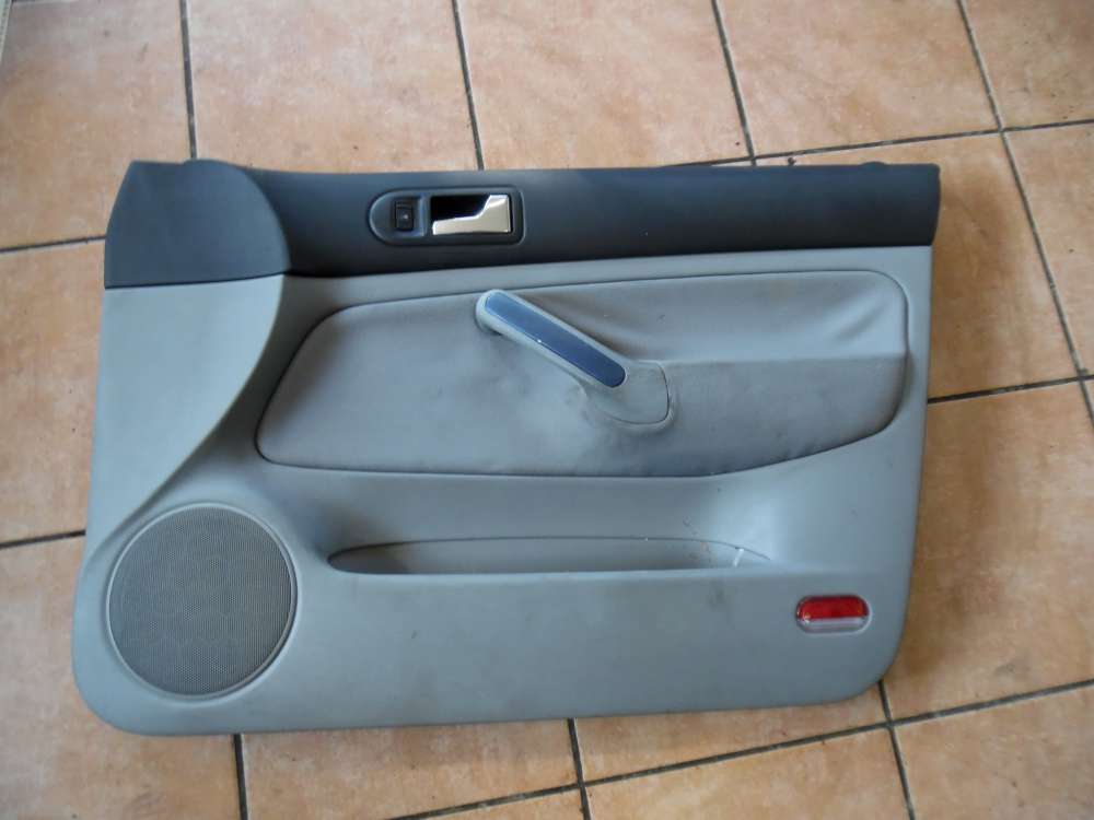 VW Golf IV 1J 5-Türer Türverkleidung Vorne Rechts 1J4868110