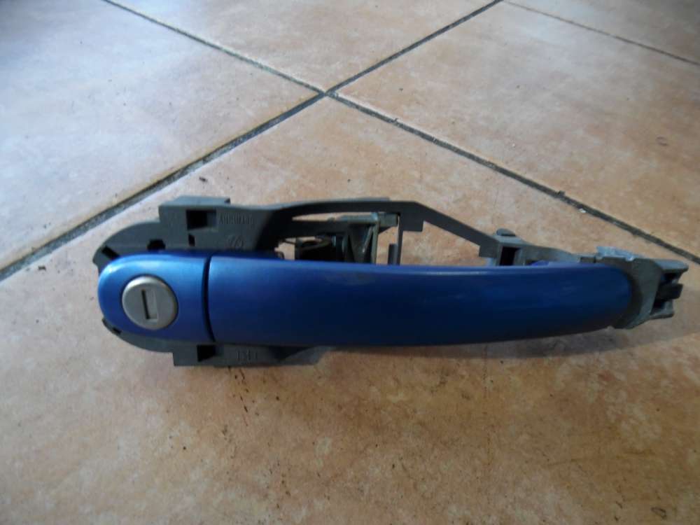 VW Golf IV 1J 5-Türer Türgriff Türöffner Aussen Vorne Rechts Blau : LW5Y