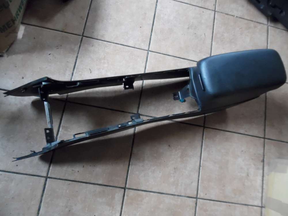 Mazda 6 GG Mittelkonsole Armlehne Verkleidung Ablagefach GJ6A46441