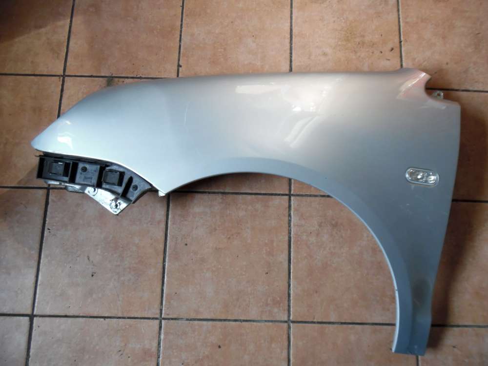 VW Polo 9N 3-Türer Kotflügel Links silber : LA7W