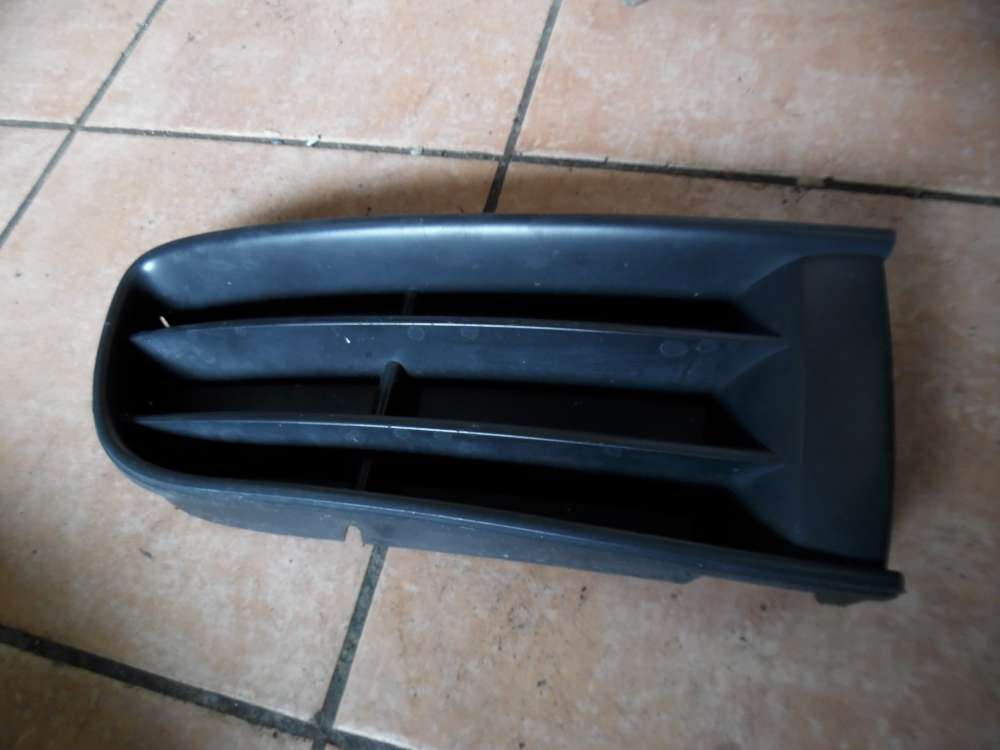 VW Polo 9N Stoßstangengitter Vorne Rechts unten 6Q0853666