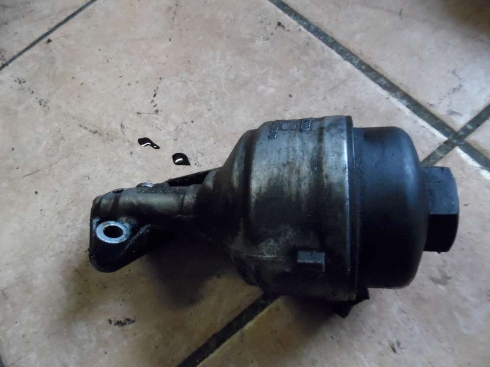 VW Polo 9N 1,2 Ölfiltergehäuse 03D115403