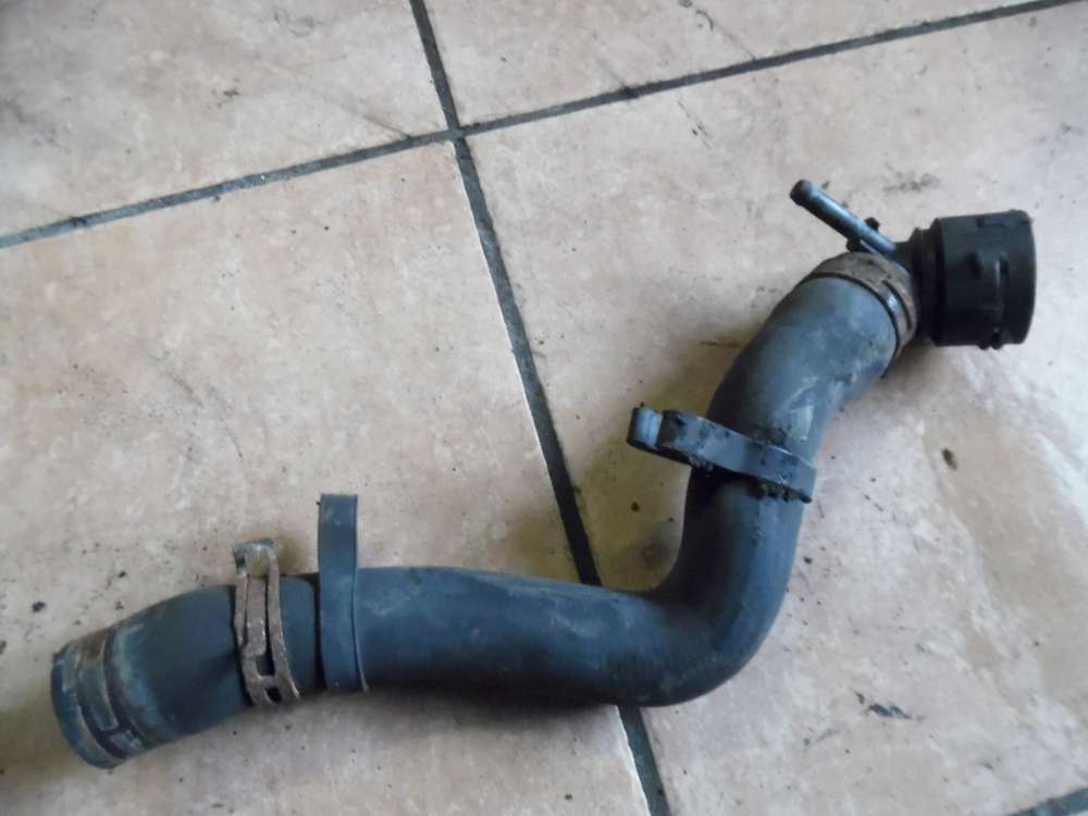 VW Polo 9N 1,2 Kühlwasserflansch Wasserschlauch