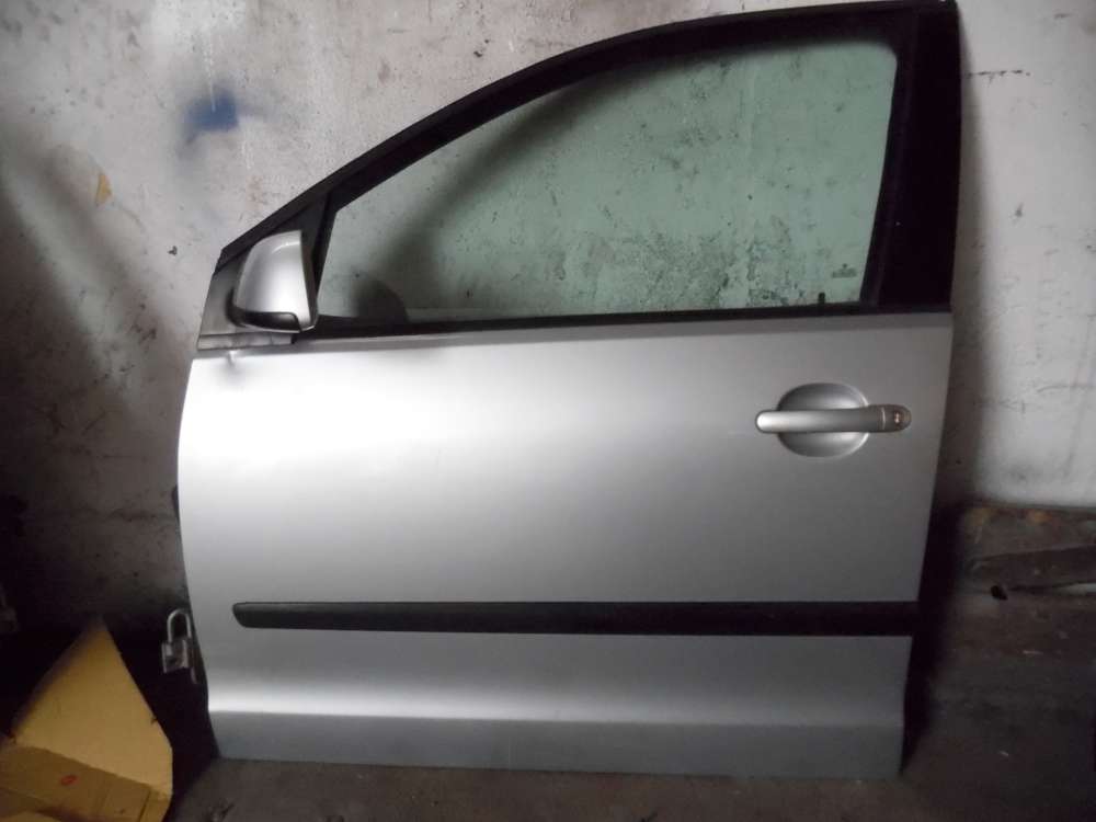VW Polo 9N 5-Türer Tür Vorne Links silber : LA7W