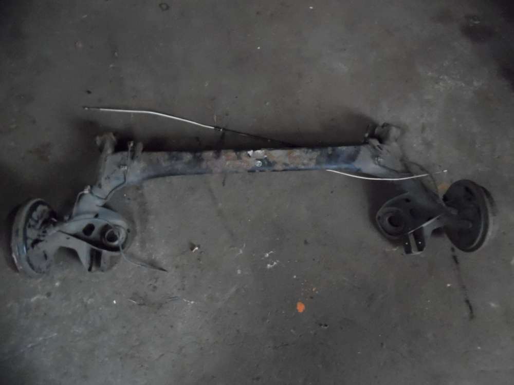VW Polo 9N 5-Türer Hinterachse Achsträger Achse
